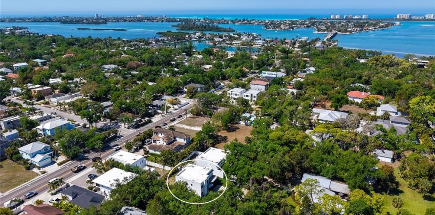 Villa ou maison à Sarasota, Floride 4 chambres, 270.35 m2 № 2095454