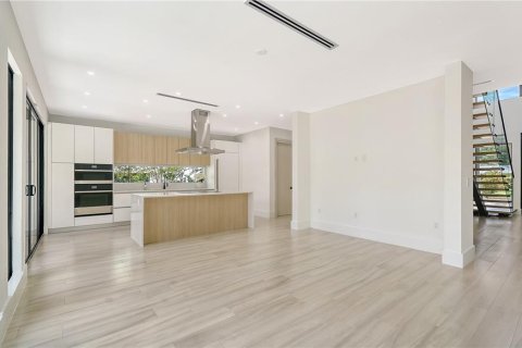 Villa ou maison à vendre à Sarasota, Floride: 4 chambres, 270.35 m2 № 2095454 - photo 4