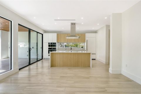 Villa ou maison à vendre à Sarasota, Floride: 4 chambres, 270.35 m2 № 2095454 - photo 13