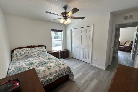 House in Winter Haven, Florida 3 bedrooms, 117.8 sq.m. № 1812656 - photo 12