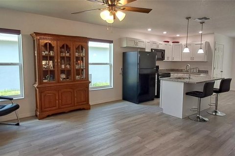 House in Winter Haven, Florida 3 bedrooms, 117.8 sq.m. № 1812656 - photo 13