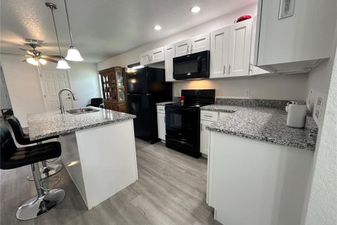 House in Winter Haven, Florida 3 bedrooms, 117.8 sq.m. № 1812656 - photo 18