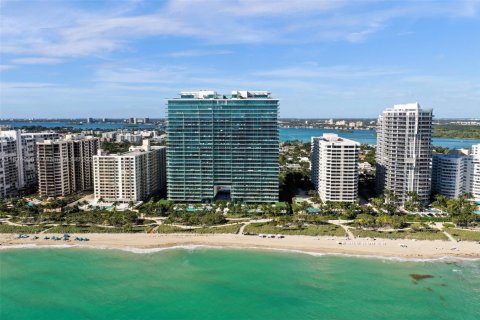 Condominio en venta en Bal Harbour, Florida, 2 dormitorios, 199.55 m2 № 2077170 - foto 22