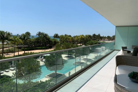 Condominio en venta en Bal Harbour, Florida, 2 dormitorios, 199.55 m2 № 2077170 - foto 20