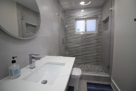 House in Pompano Beach, Florida 2 bedrooms, 130.06 sq.m. № 2158201 - photo 26