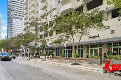 Condominio en venta en Miami, Florida, 3 dormitorios, 133.59 m2 № 2185813 - foto 26