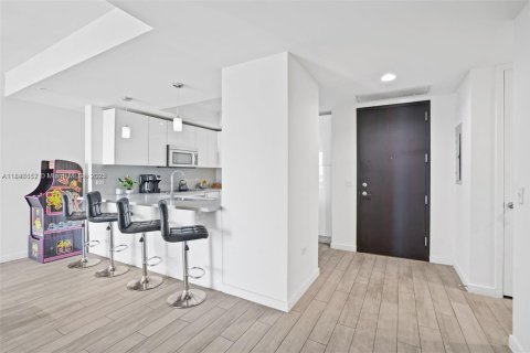Condominio en venta en Miami, Florida, 3 dormitorios, 133.59 m2 № 2185813 - foto 6