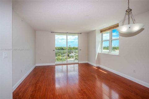 Снять в аренду кондоминиум в Майами, Флорида 1 спальня, 76.55м2, № 1985802 - фото 4