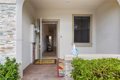 Touwnhouse à vendre à North Lauderdale, Floride: 3 chambres, 158.31 m2 № 2076318 - photo 7