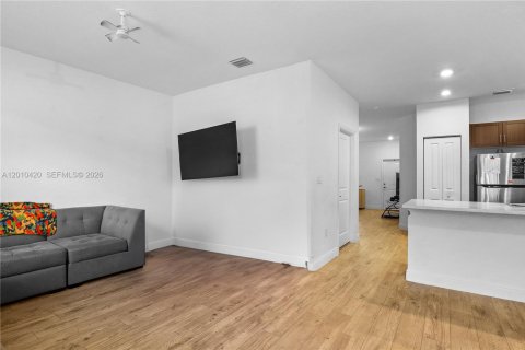 Touwnhouse à vendre à North Lauderdale, Floride: 3 chambres, 158.31 m2 № 2076318 - photo 26