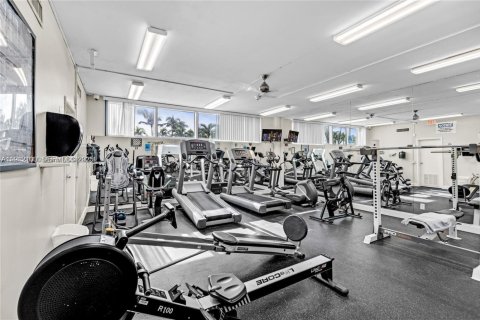 Снять в аренду квартиру в Майами-Бич, Флорида 2 спальни, 104.24м2, № 1968704 - фото 16