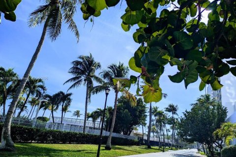 Снять в аренду квартиру в Майами-Бич, Флорида 2 спальни, 104.24м2, № 1968704 - фото 9