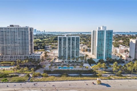 Снять в аренду квартиру в Майами-Бич, Флорида 2 спальни, 104.24м2, № 1968704 - фото 10
