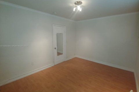 Condo in Miami Beach, Florida, 1 bedroom  № 1961079 - photo 16