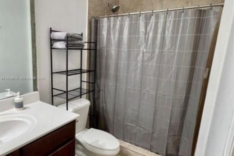 Copropriété à louer à Miami, Floride: 3 chambres, 122.54 m2 № 1987076 - photo 7