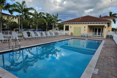 Copropriété à louer à Miami, Floride: 3 chambres, 122.54 m2 № 1987076 - photo 13