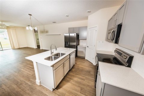 House in Gainesville, Florida 3 bedrooms, 153.75 sq.m. № 1904871 - photo 3