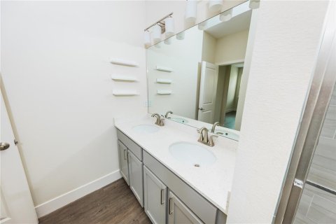 House in Gainesville, Florida 3 bedrooms, 153.75 sq.m. № 1904871 - photo 15