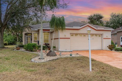 House in Punta Gorda, Florida 3 bedrooms, 151.15 sq.m. № 1555010 - photo 1