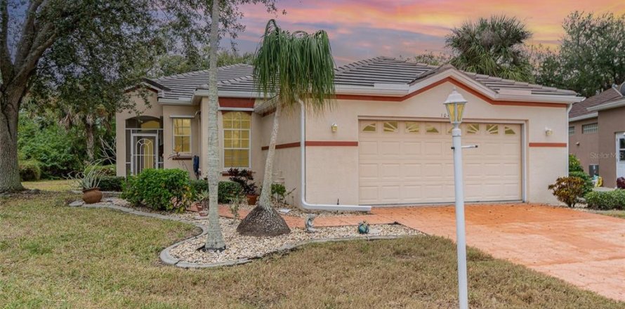 House in Punta Gorda, Florida 3 bedrooms, 151.15 sq.m. № 1555010