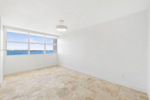 Condo in Miami, Florida, 3 bedrooms  № 2064284 - photo 12