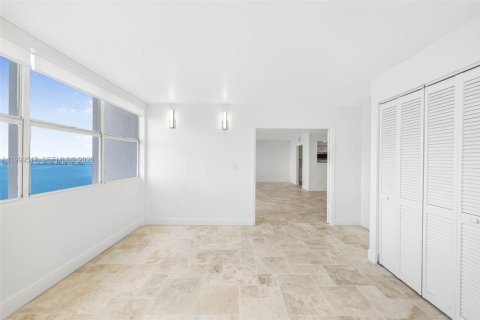 Condo in Miami, Florida, 3 bedrooms  № 2064284 - photo 20