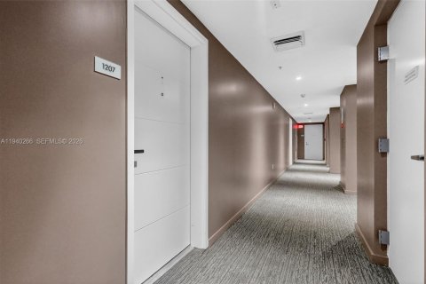 Copropriété à louer à Sunny Isles Beach, Floride: 2 chambres, 158.86 m2 № 1997220 - photo 6