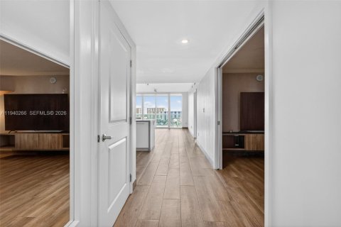 Copropriété à louer à Sunny Isles Beach, Floride: 2 chambres, 158.86 m2 № 1997220 - photo 10