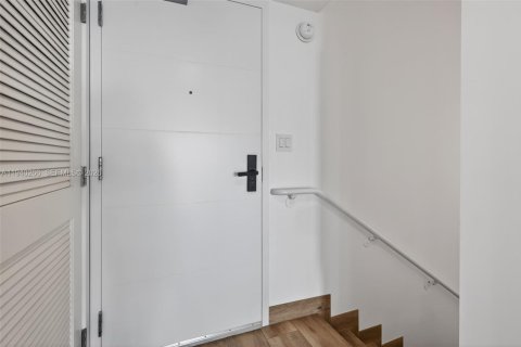 Copropriété à louer à Sunny Isles Beach, Floride: 2 chambres, 158.86 m2 № 1997220 - photo 9