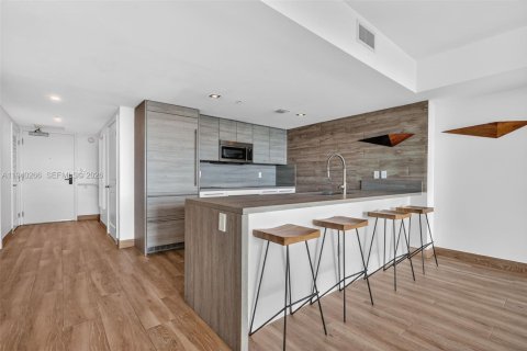 Copropriété à louer à Sunny Isles Beach, Floride: 2 chambres, 158.86 m2 № 1997220 - photo 17