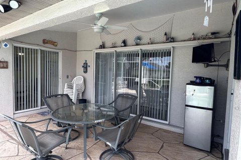 Villa ou maison à louer à Rotonda, Floride: 3 chambres, 129.78 m2 № 921868 - photo 12