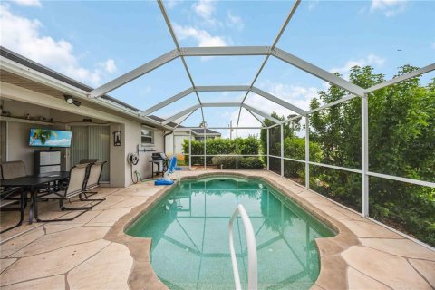 House in Rotonda, Florida 3 bedrooms, 129.78 sq.m. № 921868 - photo 25