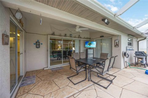 House in Rotonda, Florida 3 bedrooms, 129.78 sq.m. № 921868 - photo 24