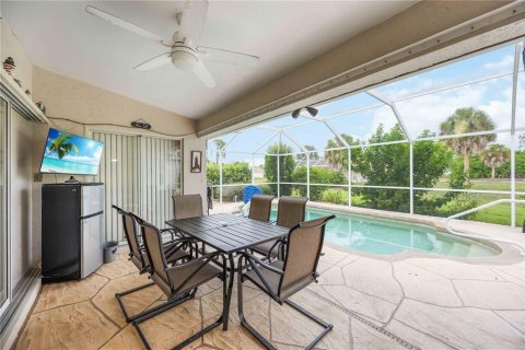 House in Rotonda, Florida 3 bedrooms, 129.78 sq.m. № 921868 - photo 23