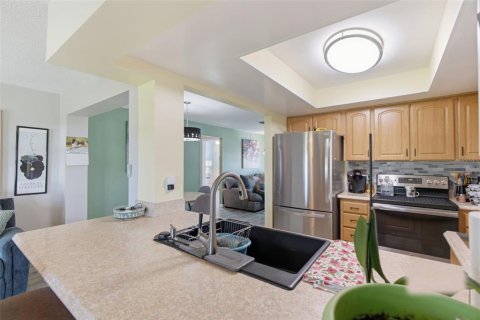 House in Pinellas Park, Florida 2 bedrooms, 102.47 sq.m. № 2345468 - photo 13