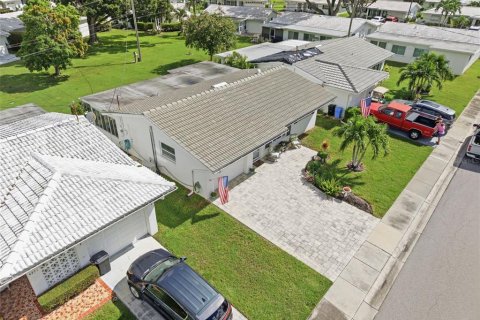 House in Pinellas Park, Florida 2 bedrooms, 102.47 sq.m. № 2345468 - photo 26