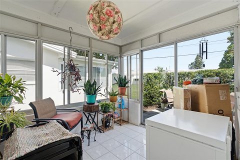House in Pinellas Park, Florida 2 bedrooms, 102.47 sq.m. № 2345468 - photo 21