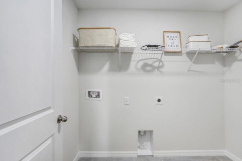 Townhouse in Seffner, Florida 4 bedrooms, 197.05 sq.m. № 1778602 - photo 27