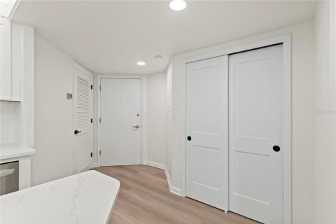 Купить кондоминиум в Орландо, Флорида 6 комнат, 110.46м2, № 1767940 - фото 4
