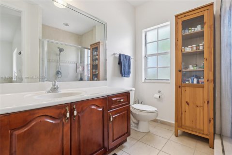 Villa ou maison à vendre à Miami, Floride: 5 chambres, 338.63 m2 № 1785830 - photo 21