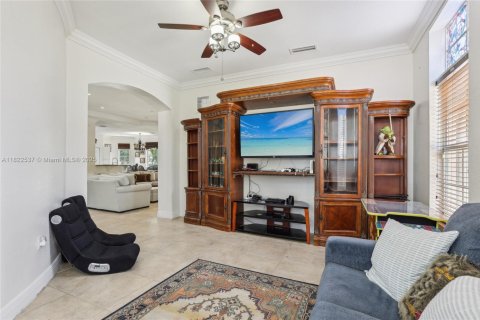 Villa ou maison à vendre à Miami, Floride: 5 chambres, 338.63 m2 № 1785830 - photo 7