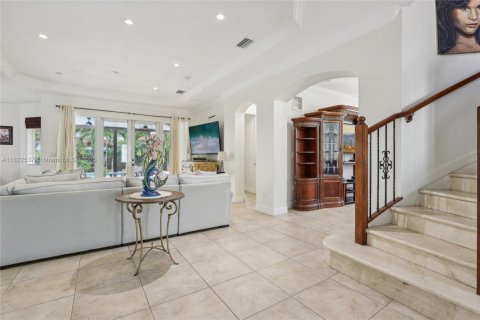 Villa ou maison à vendre à Miami, Floride: 5 chambres, 338.63 m2 № 1785830 - photo 5