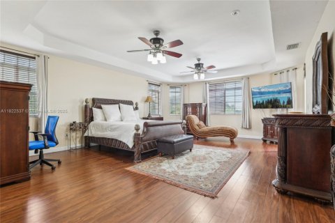 Villa ou maison à vendre à Miami, Floride: 5 chambres, 338.63 m2 № 1785830 - photo 16