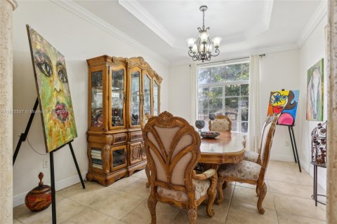 Villa ou maison à vendre à Miami, Floride: 5 chambres, 338.63 m2 № 1785830 - photo 10
