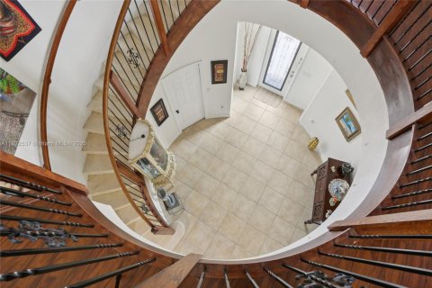 Villa ou maison à vendre à Miami, Floride: 5 chambres, 338.63 m2 № 1785830 - photo 15