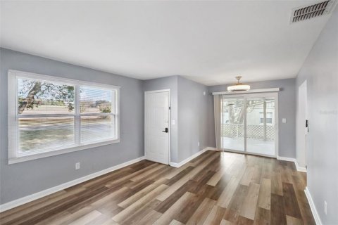 Casa en venta en Minneola, Florida, 3 dormitorios, 75.53 m2 № 2234121 - foto 10
