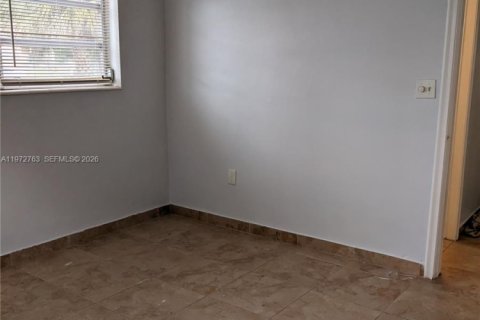 Condominio en alquiler en Miami, Florida, 2 dormitorios, 91.97 m2 № 2032960 - foto 6