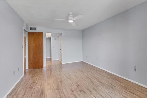Condo in Bradenton, Florida, 2 bedrooms  № 1629557 - photo 16