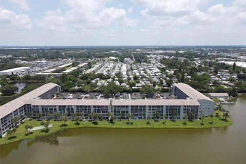 Condo in Bradenton, Florida, 2 bedrooms  № 1629557 - photo 27