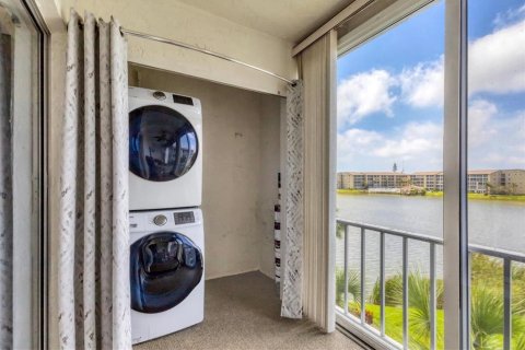 Condo in Bradenton, Florida, 2 bedrooms  № 1629557 - photo 22